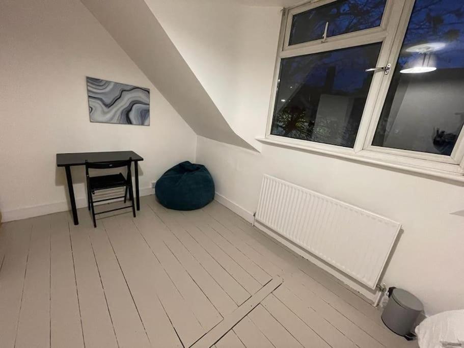 Beautiful 2 Bedroom On Tower Bridge 런던 외부 사진